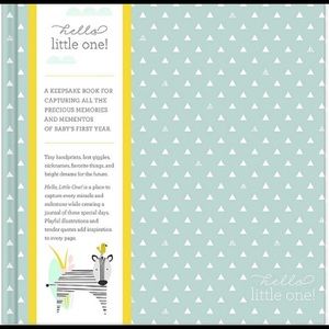 Adorable NWT WHITE/GRAY Babybook